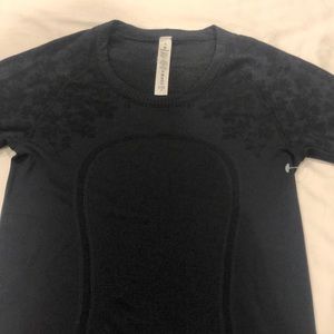 Lululemon shirt